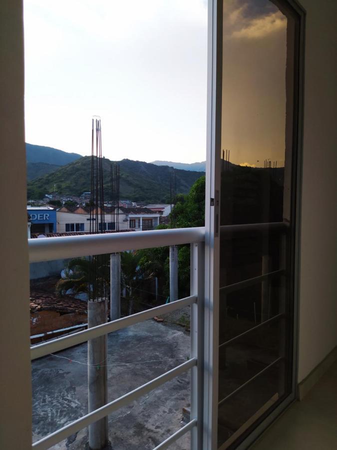 Hotel Brisas Del Norte Roldanillo Exteriör bild